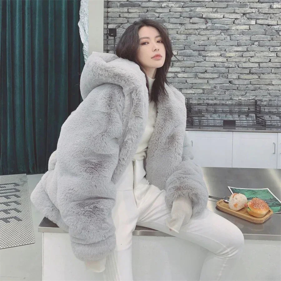 Snow Wear Hooded Faux Fur Jacket Casual Thick Short Rabbit Plush Coats Warm Winter Cotton Lined Furry Casaco A924 250930