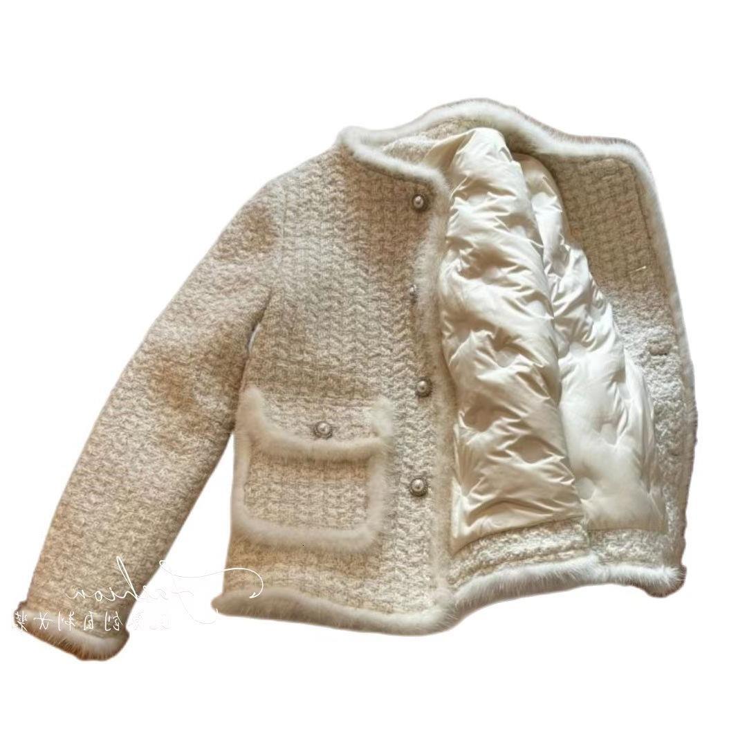 2025 Designer Women's Winter Fashion Thick Cotton Mat Slim Fit Top, Rough Texture Autumn Coarse design Wool Short Coat and Winter New Luxury Jack