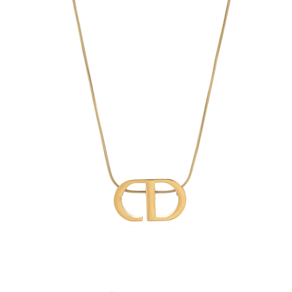 Titanium Steel Simple CD Letter Necklace for Women, Unique Hip-Hop Niche Design, Non-Fading Clavicle Chain Jewelry