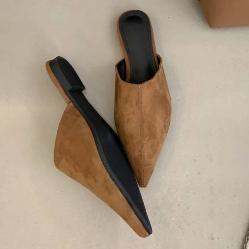 Retro Faux Suede Pointed Toe Low Heel Mule Slippers for Women Fashion Summer Flats Beach Sandals Casual Comfortable House Shoes ddmythur