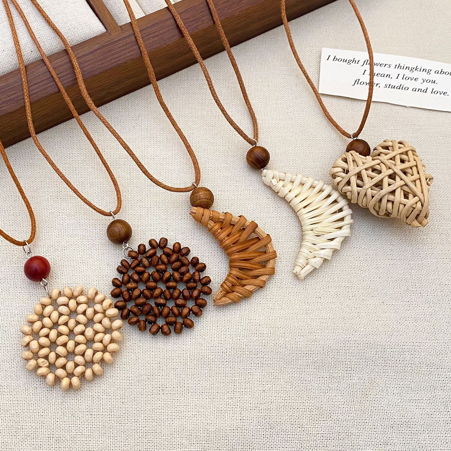 Bohemian Ethnic Style Heart Moon Woven Necklace for Women, Niche Long Accessory, Melad Autumn Winter Sweater Chain