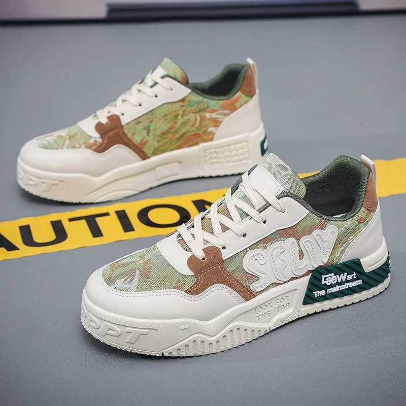 Korean Version Mens Casual Sports Shoes Fashionable and Versatile Letter Style Casual Board Shoes Z250930