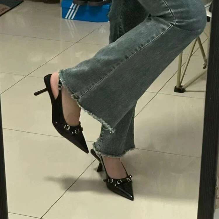 35-42 Plus Size 2025 New Pointed Kitten heel Closed Toe Sandals for Women British Style One-Strap High heels Women's Shoes