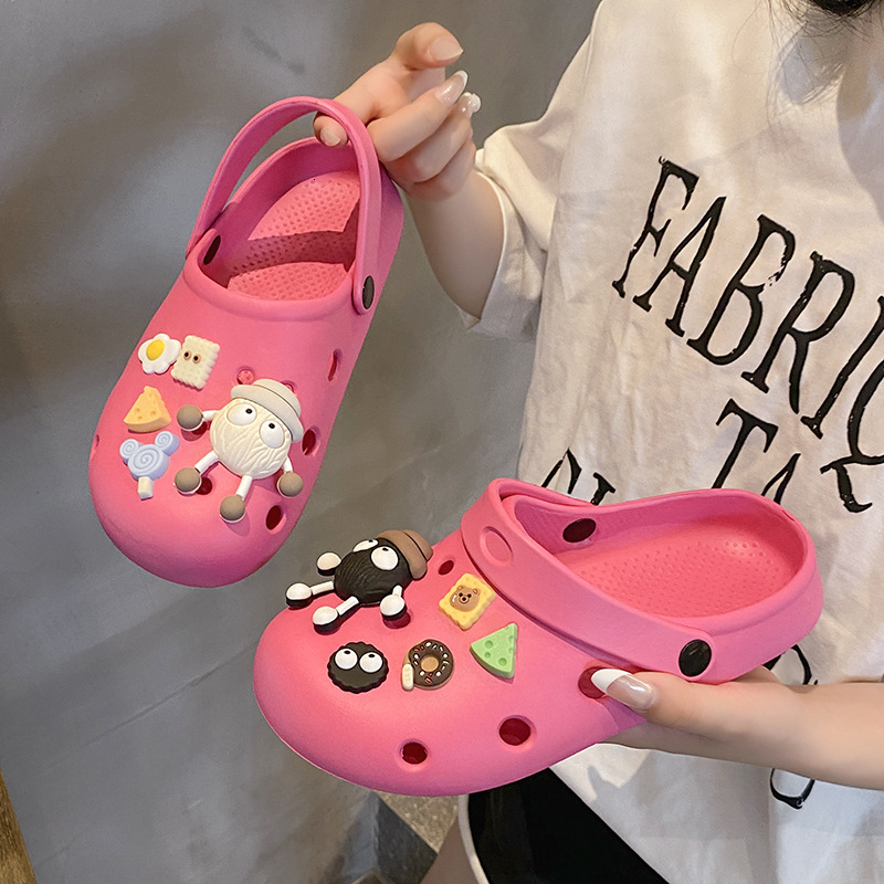 2025 New Women's Summer Trendy Outdoor Soft Sole Beach Closed-Toe Sandals Half Slippers for Men ddmymarket