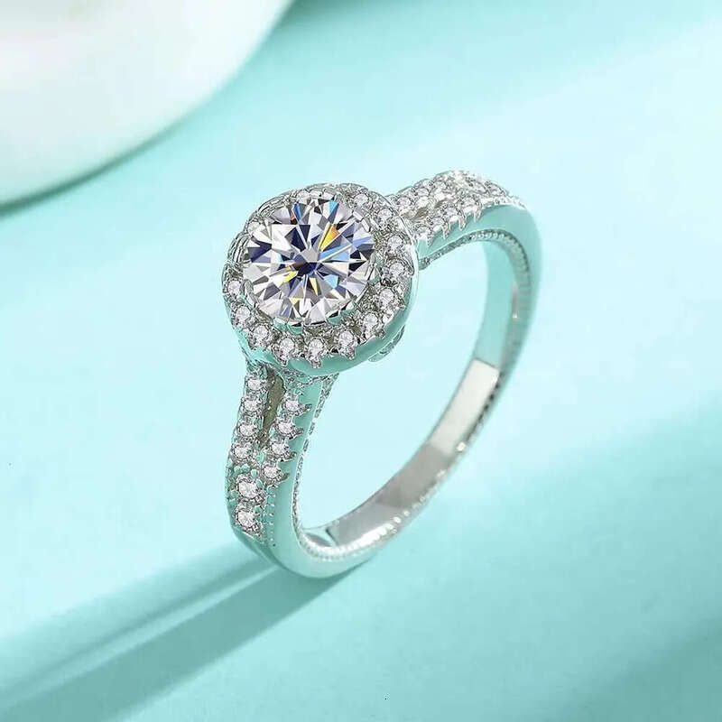 DHCollections Fashion Round Inlaid Dia 2 Cs Moissanite S Sterg Sier Wedding Proposal Gift Ring