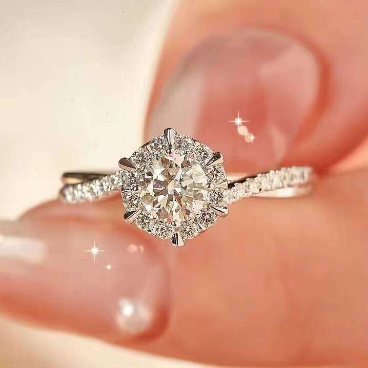 Fashionable Grass Stone Wedding for Women with Bright VVS moissanite ring Imitation Rhodium Plated Bridal Ring Jewelry