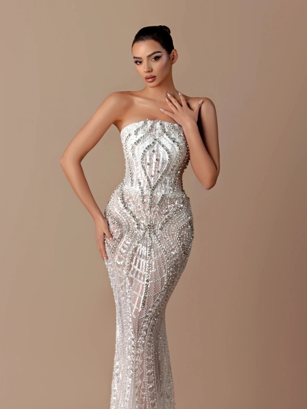 Luxury Strapless Wedding Dresses Rhinestone Bridal Gowns Sequins Illusion Sleeveless Mermaid Sweep Train Customized Vestidos De Novia Plus Size