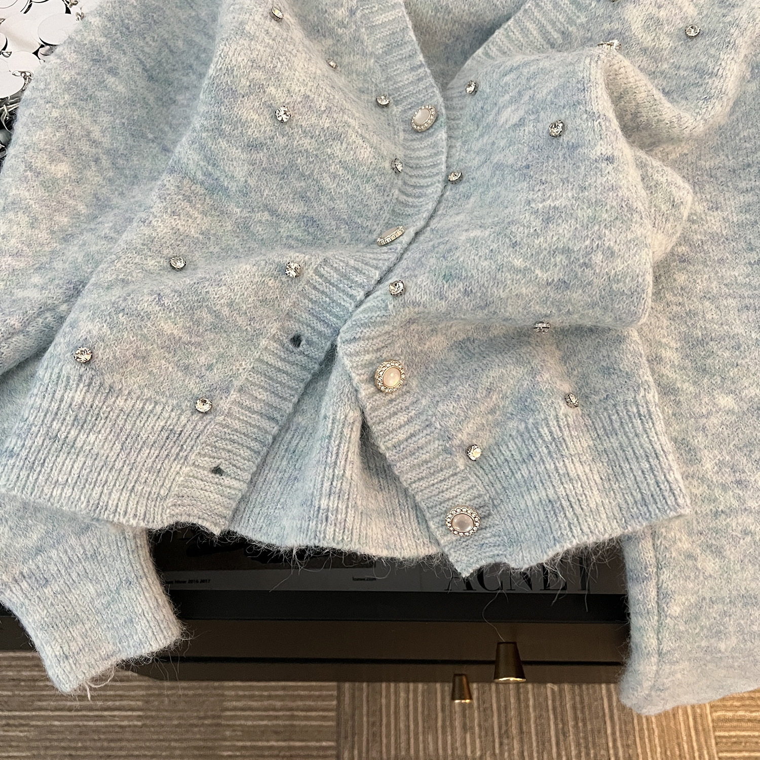 2025 new nail drill small coarse wool short jacket fragrant soft knitted cardigan sweater high-end women's long sleeved autumn and winter fashion