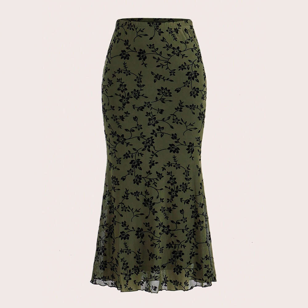 2025 Autumn New Dark Green Floral Half Casual Versatile Fish Tail Skirt Flaunts Elegant Figure