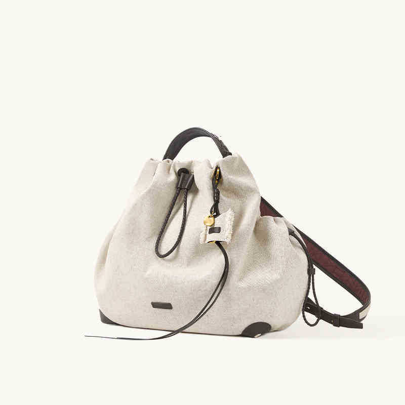 Designer women's backpack 2025 new multifunctional leisure niche commuting computer bag