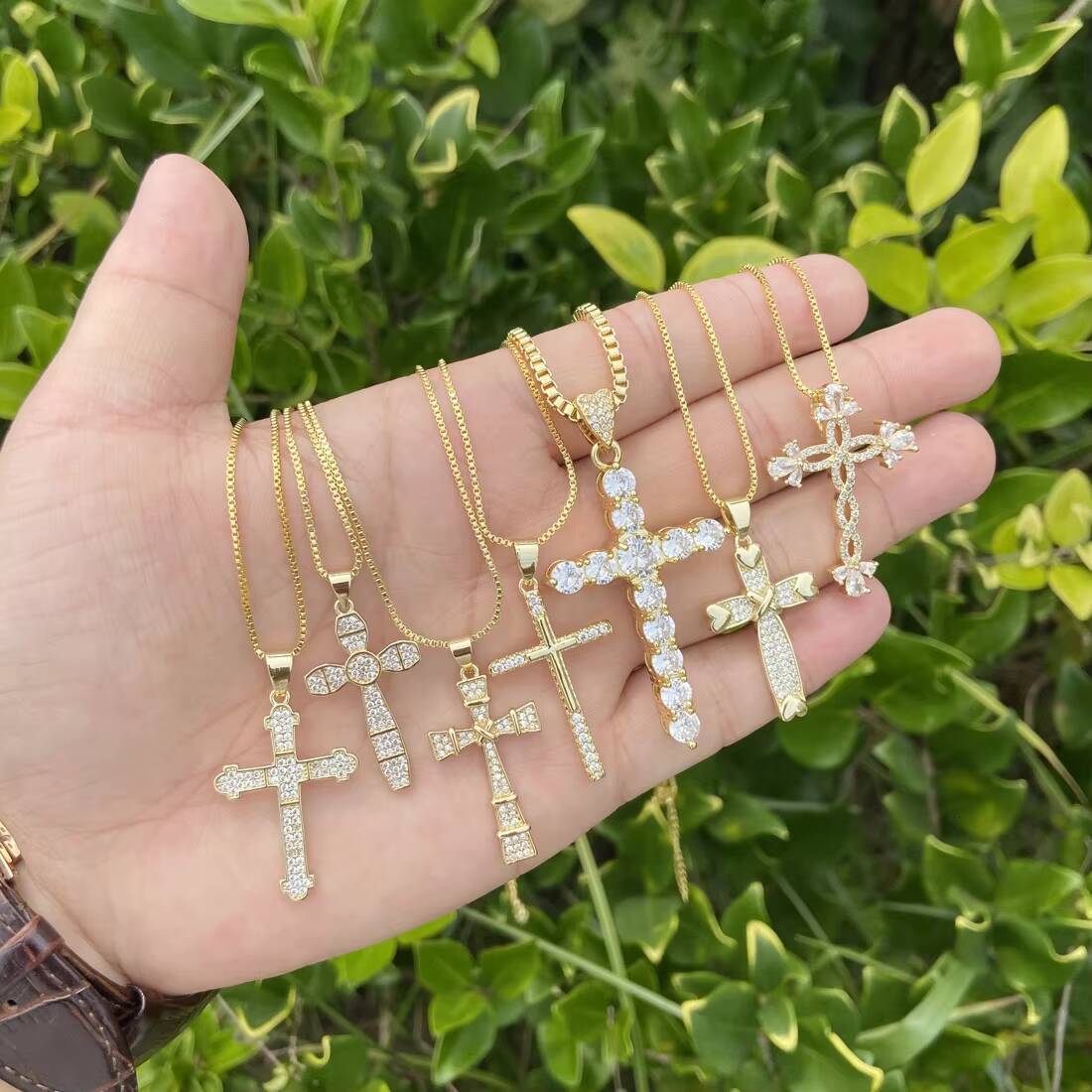 Hot Sell Fashion 18k Gold Plated Brass Zircon Cross Pendant Popular Necklace for Women Men Wholesale