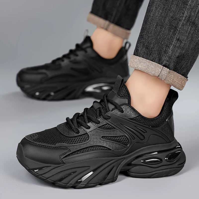 Mens light breathable casual sports shoes four seasons new soft sole antislip fashion outdoor running shoes students sneakers Z250930