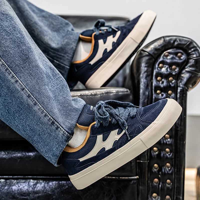 Mens Sports Shoes Mens Shoes Soft Soled Non Slip Casual Board Shoes Student Lace Up Outdoor Travel Shoes Z250930
