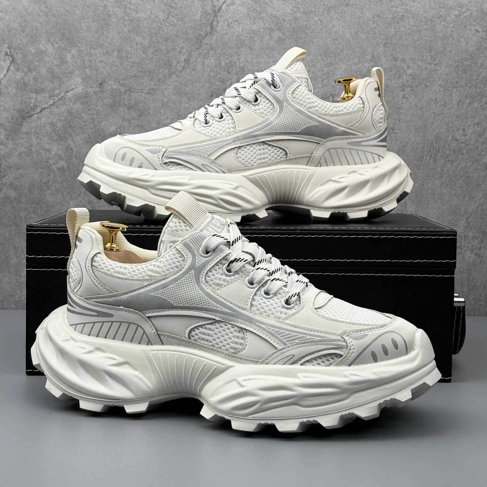 New mens shoes with thick soles heightincreasing dad sneakers fashionable and trendy versatile for sports and casual wear Z250930