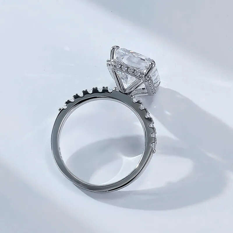 2024 Choucong Wedding Rings Elegant Jewelry Sparkling Pure 100% Sterling Sier Natural Moissanite Dia Gemstones Party Women Engagement Ring Gift