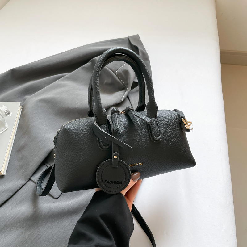 Fashion Trend Women's Handbag Retro Elegant Style Luxury Bag 2025 Autumn/Winter New French Style Texture Shoulder Bag Designer Bag
