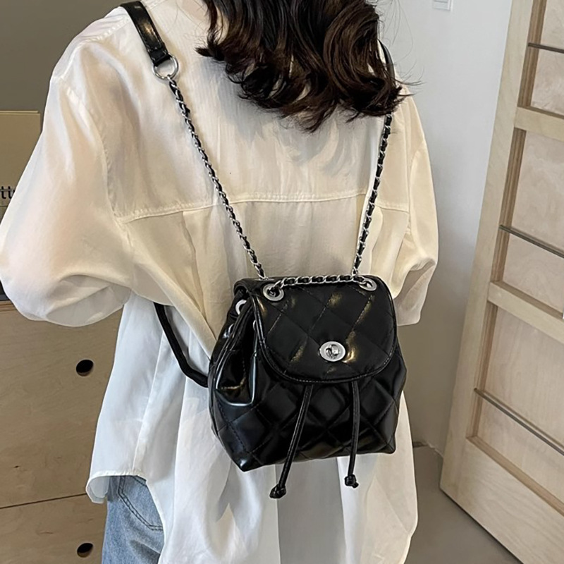 Designer Bag Chain Quilted Backpack Luxury Bag Simple Women High-end 2025 New Summer Korean Style PU Small Backpack For Going Out