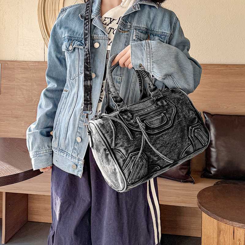 Retro motorcycle style denim bag European and American style large capacity autumn and winter new luxury bag fashionable versatile style designer bag