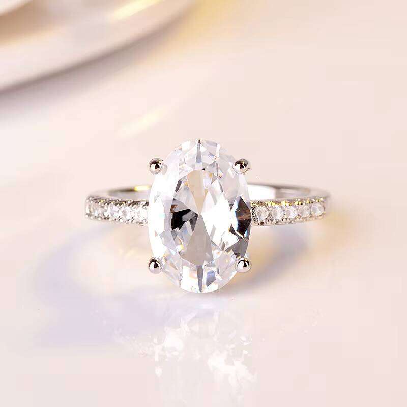 Fashion Imitation Silicon Stone for Women Oval Moissanite Ring Crystal Wedding Engagement Ring