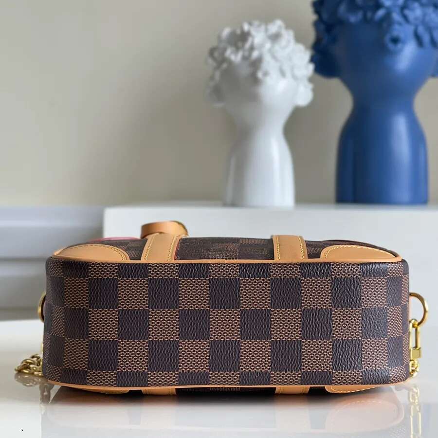 Genuine leather Handbag Designer Chain 21CM Shoulder Delicate knockoff Evening bag