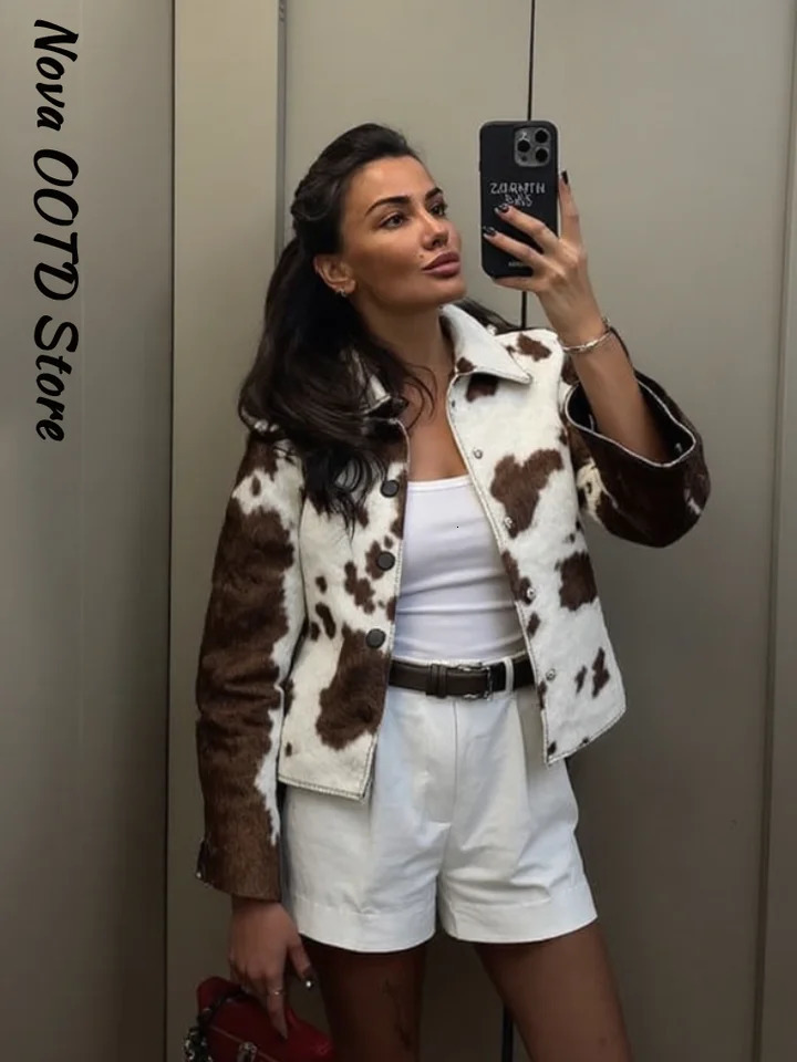 Chic Leopard Print Short Suede Coat Women Lapel Single Breasted Button Full Sleeve Jacket 2025 Autumn Lady Street Outwear 250929