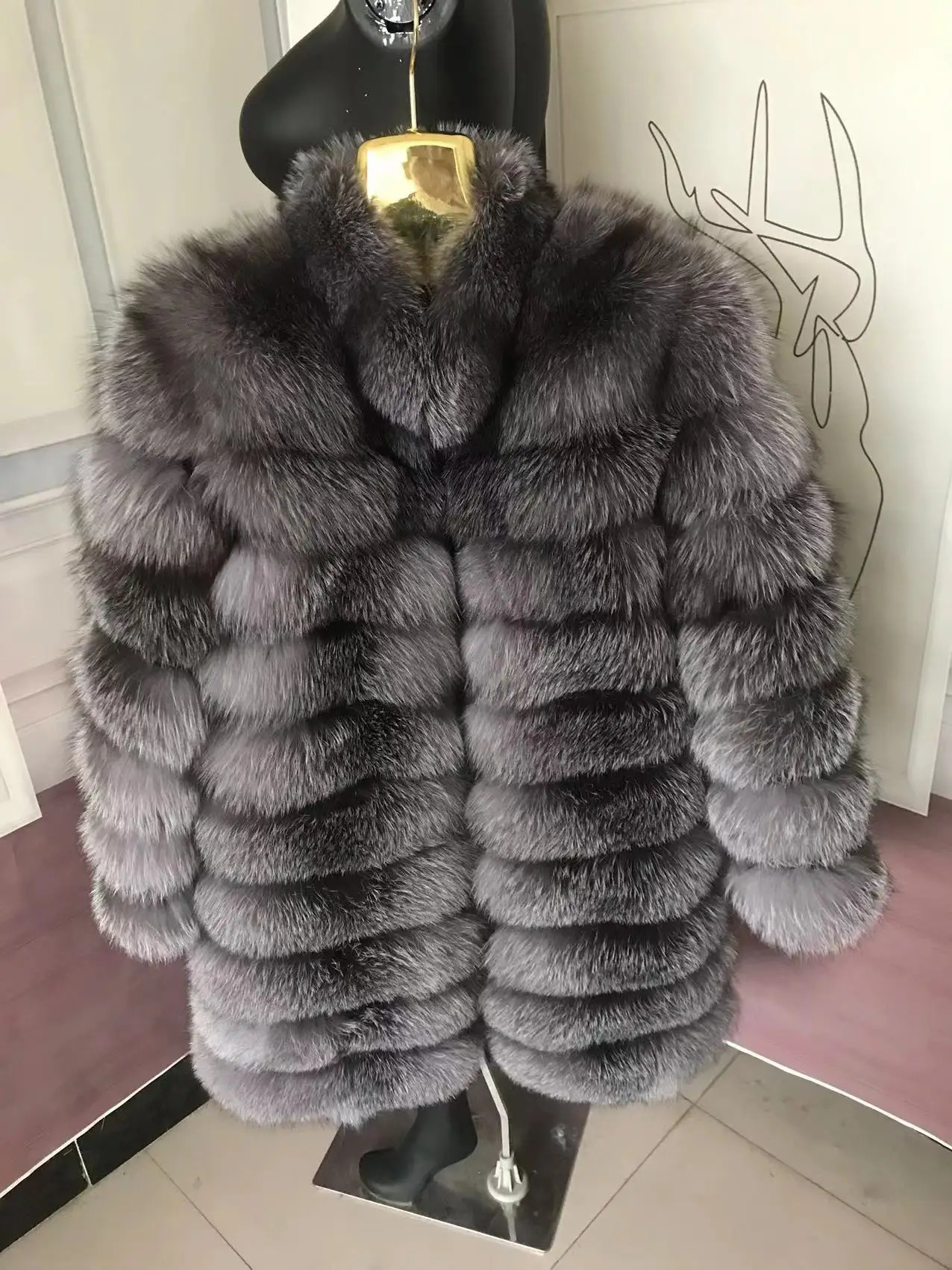 real fur coats Women Natural Real Fur Jackets Vest Winter Outerwear Women Silver Blue Fox coat high quality fur Clothes 250926