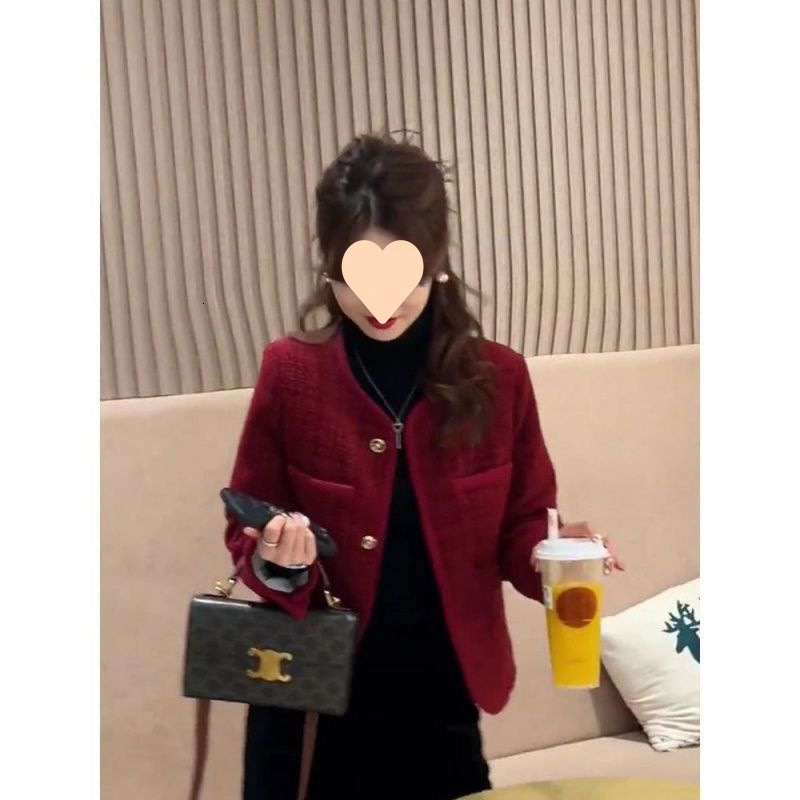 2025 Trendy Beautiful Designer High end Appearance Red Zodiac design Coarse Hair Short Coat Women's Quilted Jacket Autumn/Winter New Luxury Jacke