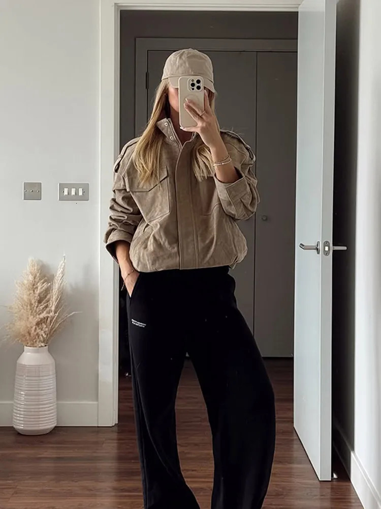 Womens Vintage Suede Bomber Jacket Loose Stand Collar Zipper Pockets Long Sleeve Female Coat 2025 Autumn Lady Casual Streetwear 250929