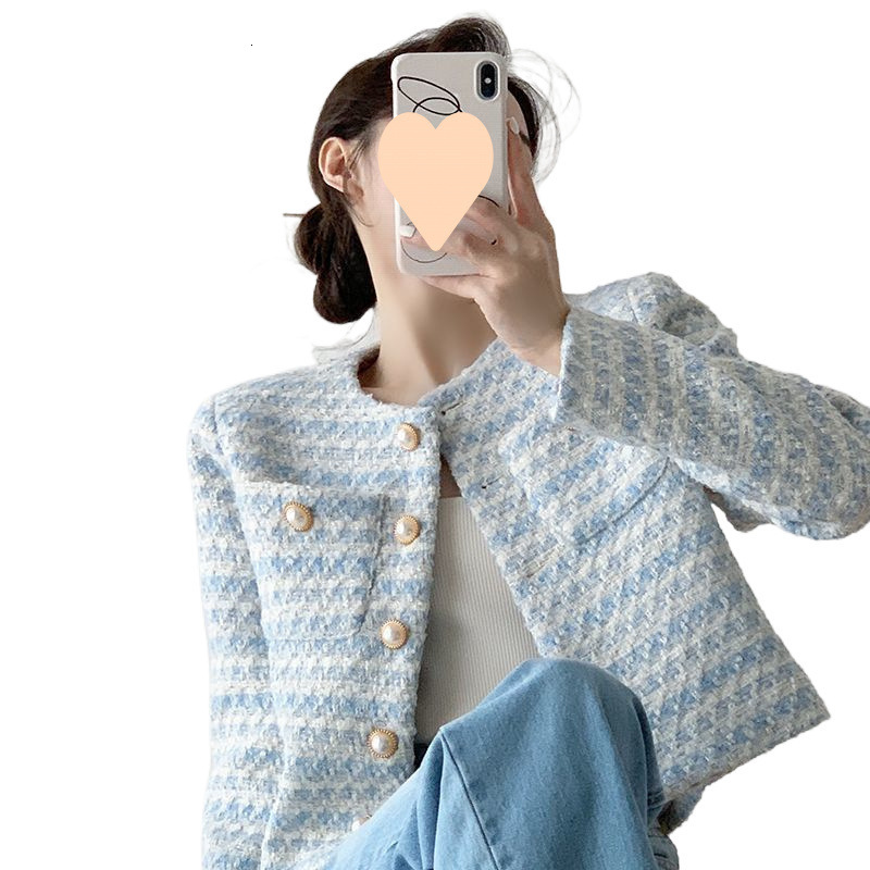 2025 designer jacket new French slim fit round neck multifunctional social style design pearl button early autumn top coarse wool short luxury