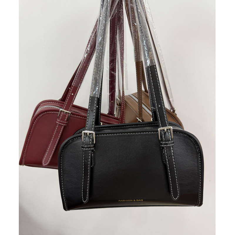 Trendy Womens Handbag with Modern Style Compact under Arm Carry Pouch