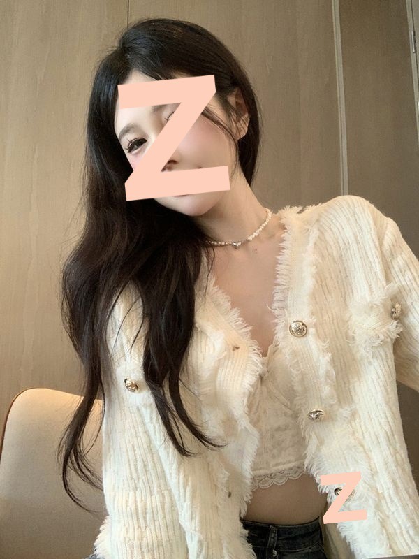 2025 unique and beautiful plaid sweater designer women's autumn and winter atmosphere lazy V-neck knitted cardigan top autumn coarse wool fashion