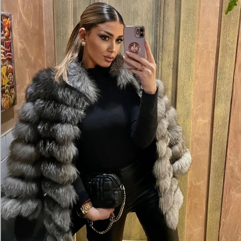 real fur coats Women Natural Real Fur Jackets Vest Winter Outerwear Women Silver Blue Fox coat high quality fur Clothes 250926