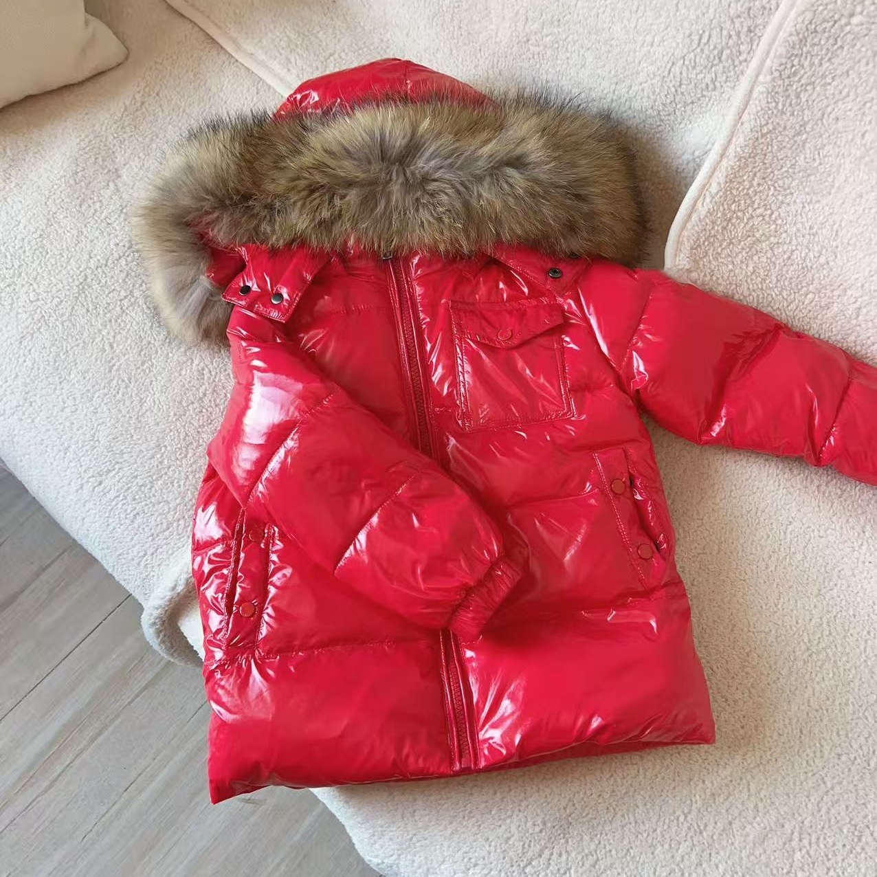 DHgate M New designer baby jackets high quality down Brother sister hooded detachable Big fur collar white goose down solid color zipper jacket Monograms AA