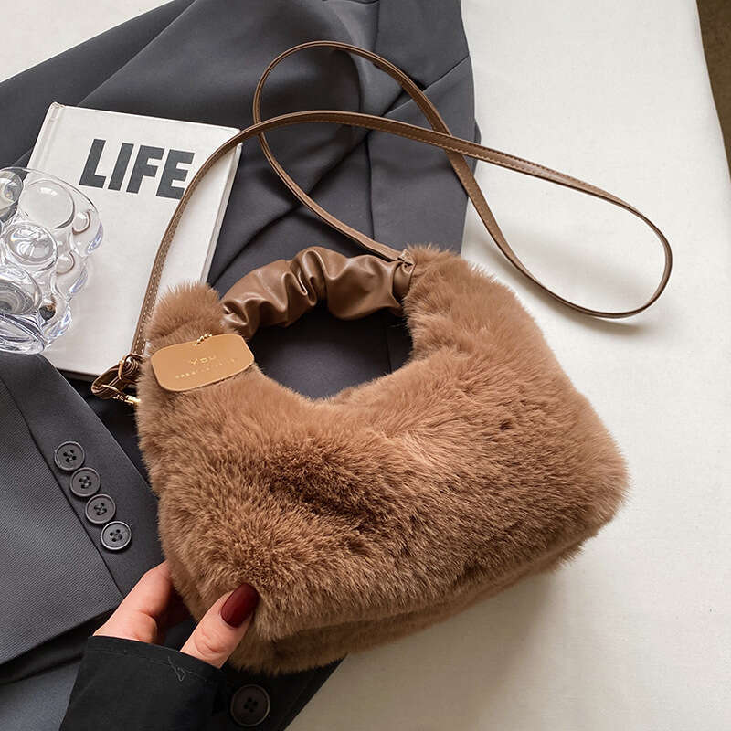 Autumn Niche High-End Handbag for Women, New Winter Versatile Fashion Single Shoulder Furry Crossbody Bag 3