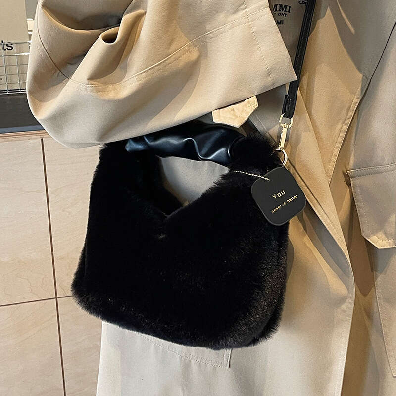 Autumn Niche High-End Handbag for Women, New Winter Versatile Fashion Single Shoulder Furry Crossbody Bag 3