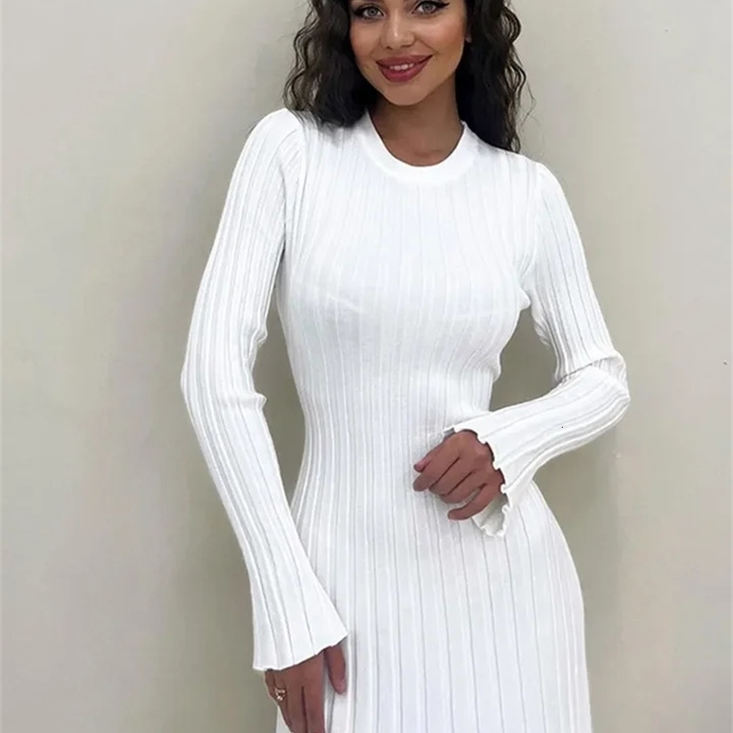Knitted Pleated Flare Sleeve Dress Women Oneck Long Hip Package Midi Dresses Spring Ladies Fashion Sweater Robes 240701wtt