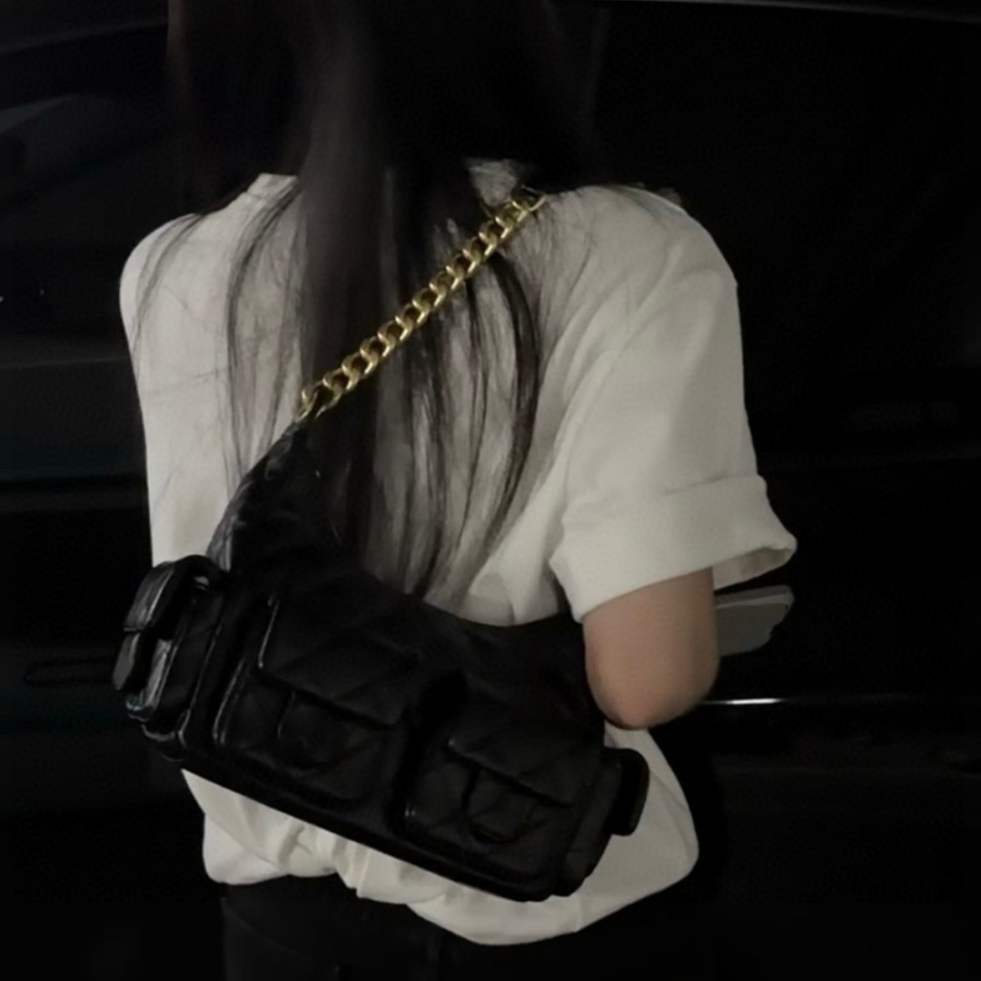 (Order by pic in opt, not by desc)Women's Crossbody Bag with Chain Strap & Side Pocket Stylish Leather Single-Shoulder Bag, Compact for Daily Outings & Casual Looks