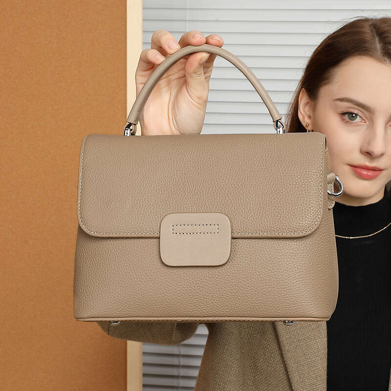 Luxury bag Top Layer Cowhide Women s Single Crossbody Simple Fashion Classic Shell Bag with Shoulder Straps Large Capacity Soft Leather