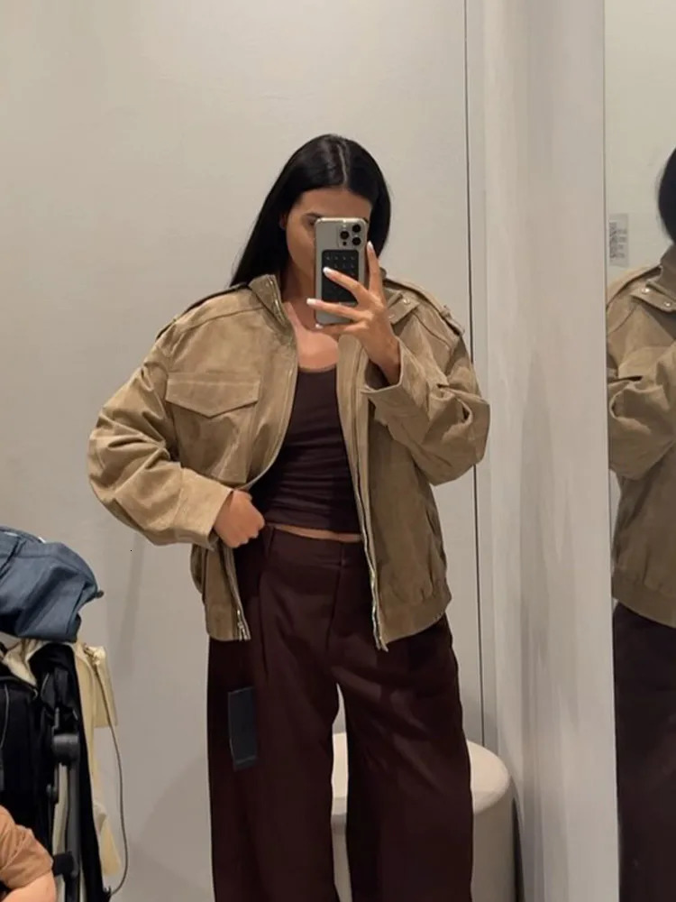 Womens Vintage Suede Bomber Jacket Loose Stand Collar Zipper Pockets Long Sleeve Female Coat 2025 Autumn Lady Casual Streetwear 250929