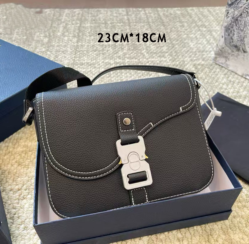 Designer saddle bag men messenger bag Embroidery Crossbody Bag Comfortable Shoulder bag