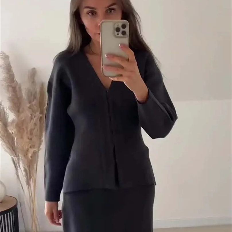 TRAF Women Knit Mini Skirt Sets For 2 Pieces Coat Suits Two Piece Set Outfit Streetwear Clothing 240701wtt