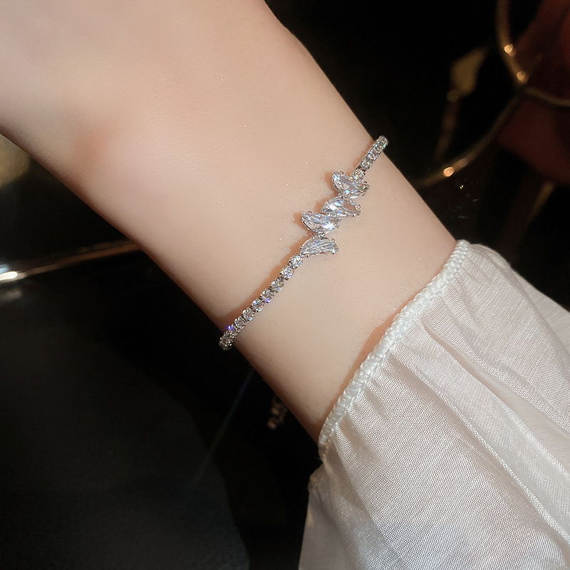 Zircon Butterfly Pull Niche Light Fashion Bracelet Versatile High-end Feel New Women's Jewelry - view 6