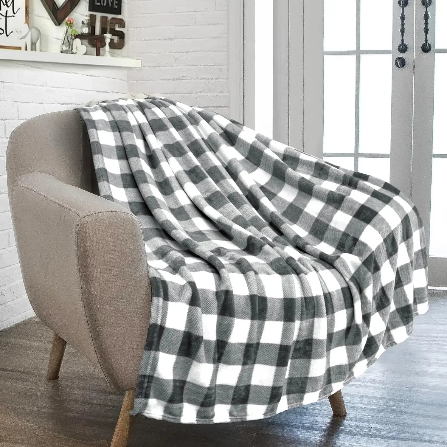 1PC Black and Red Plaid Flannel Throw Blanket Warm Soft Checkered Christmas Couch Cozy Decorative Decor Gift 250930