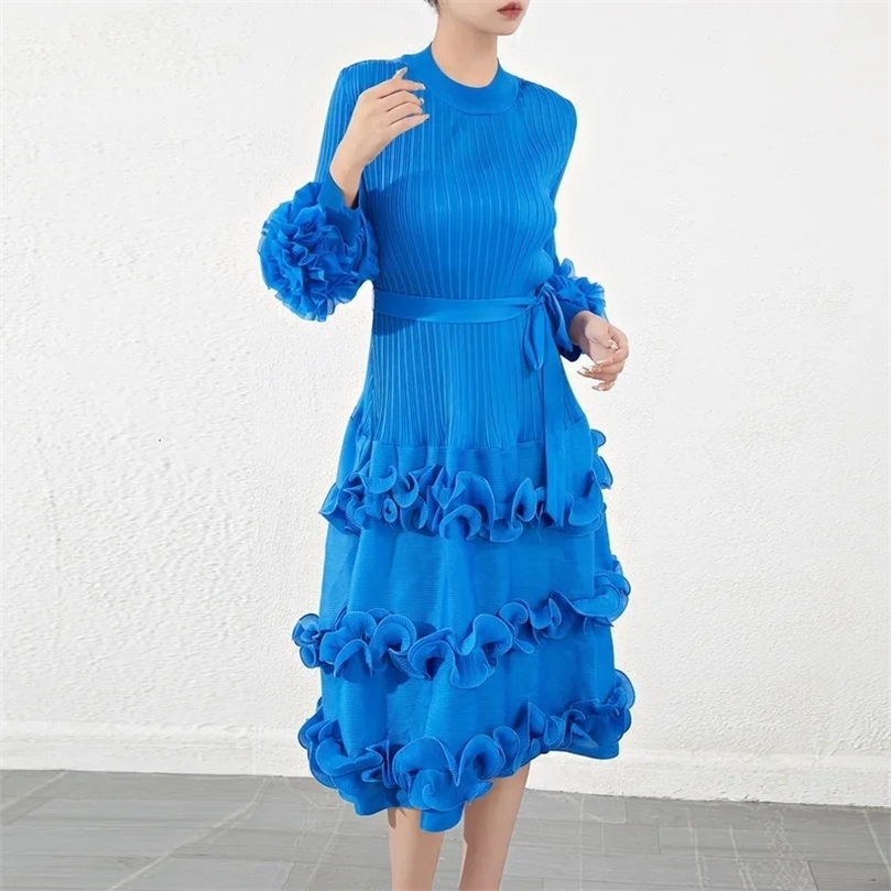 Miyake Pleated Style party Dress for Womens Spring and Autumn Round Neck Loose Slim Irregular Cake Skirt 250208