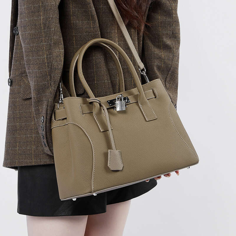 Luxury bag New Niche Design High End Genuine Leather Shoulder Tote Large Capacity Handbag Fashion Commuter Women s Bag