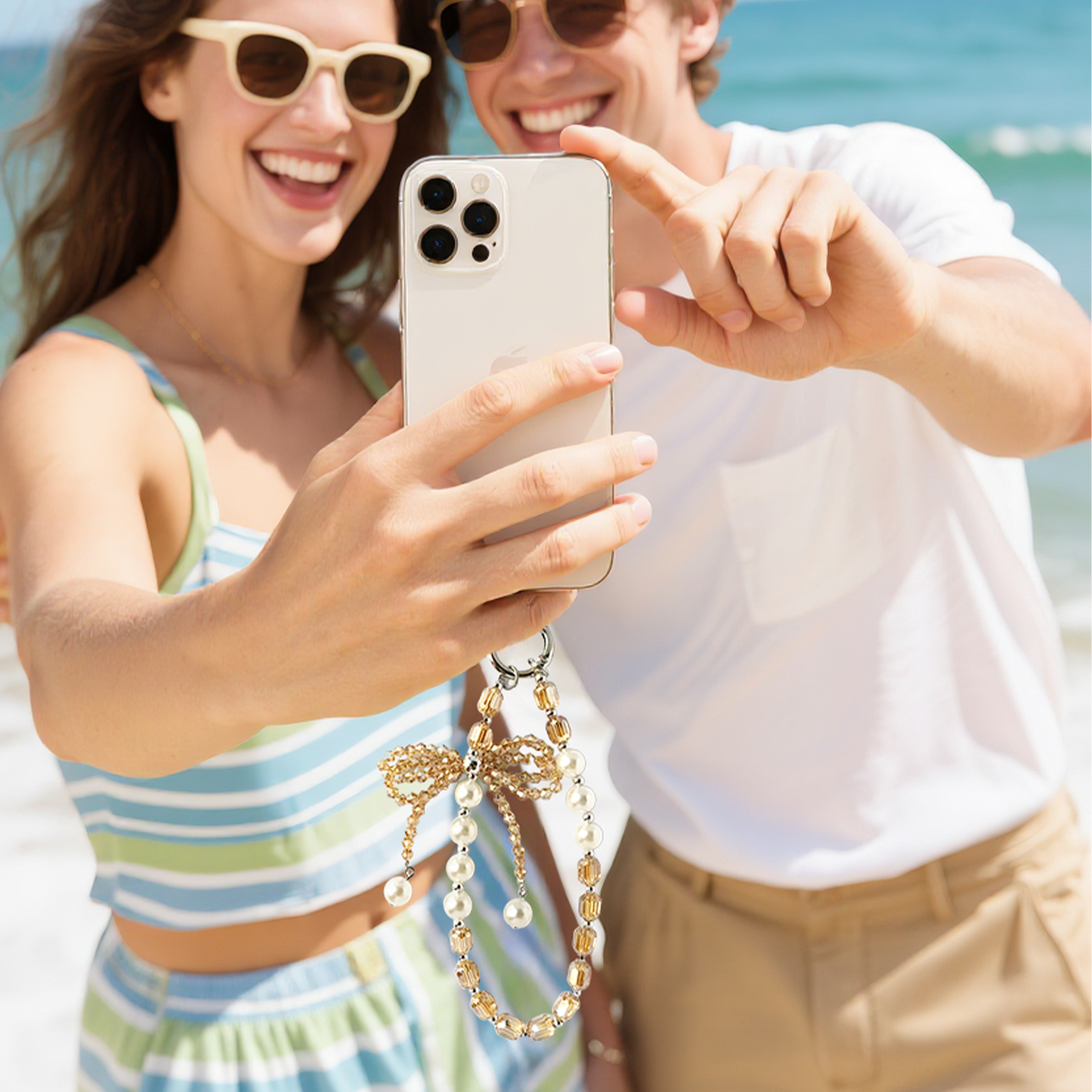 Pearl Crystal Creative Bow Phone Strap Stylish pairing, creative combination Multiple colors available Anti-loss design, easy to grab