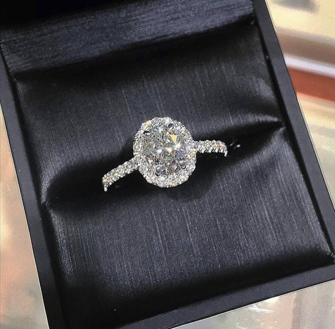 Classic designer ring 925 Sterling Silver Oval 2CT Diamond Engagement Wedding Rings For Women Fine Jewelry