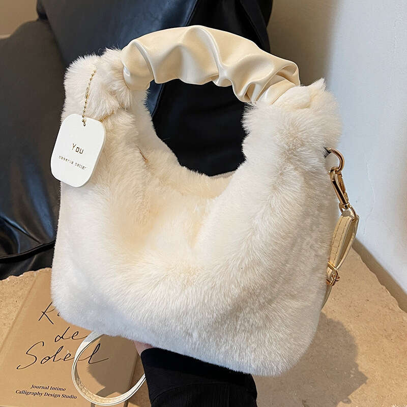 Autumn Niche High-End Handbag for Women, New Winter Versatile Fashion Single Shoulder Furry Crossbody Bag 3