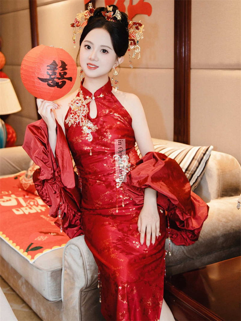 New Design Hanging-Neck Chinese Modified Evening Gown East Asian Beauty Qipao Dress for Bride Slimming Red Cheongsam in OrientTown TP96