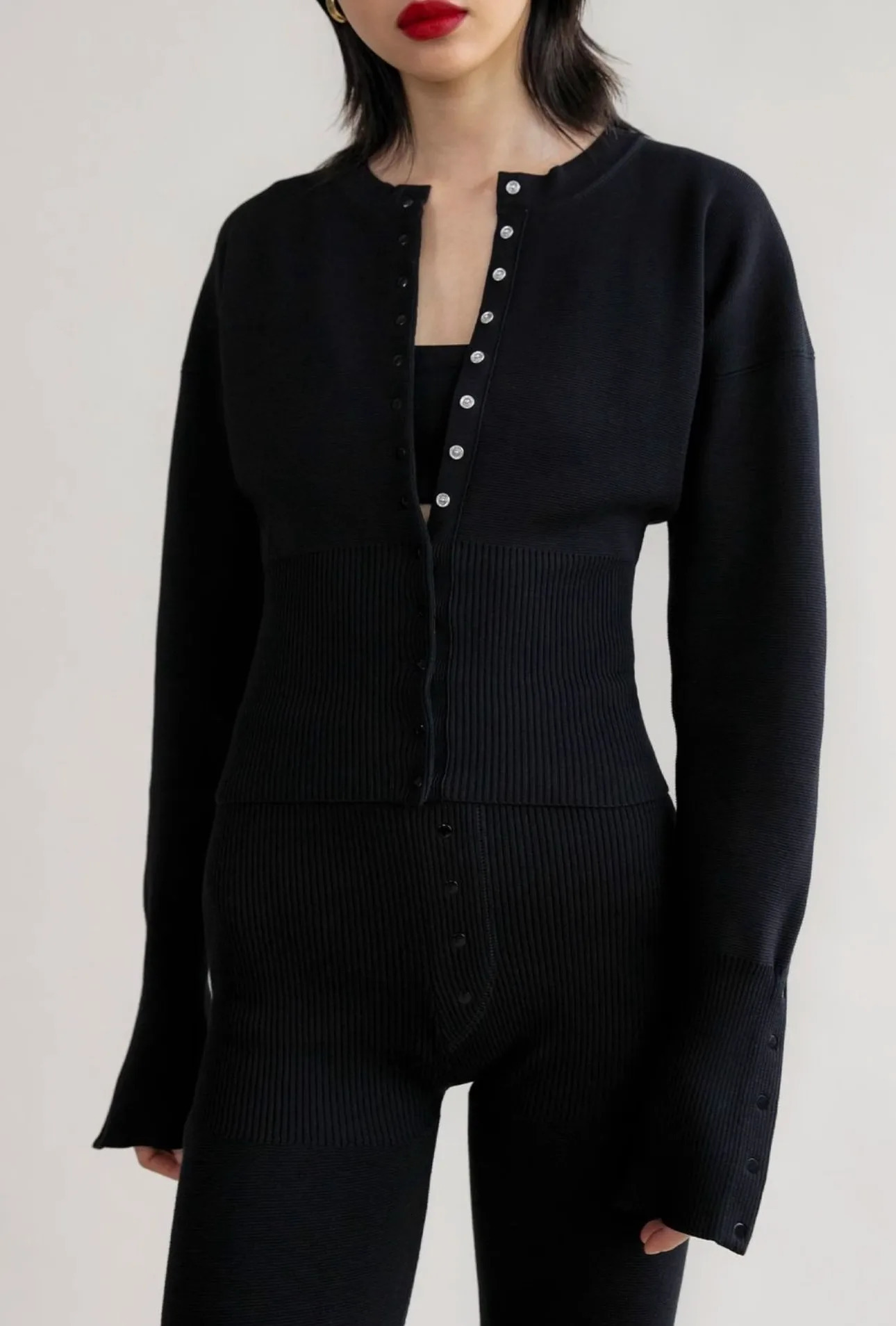 OREUND IRIs round neck single breasted knitted sweater short top with thin underneath 250930